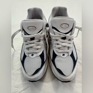 New Balance 2002R Sneakers Men's Size 8.5 White Natural Indigo Running N-ERGY